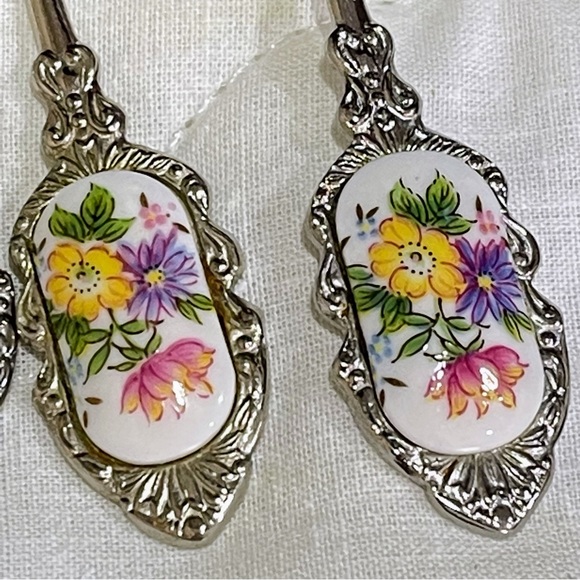 🟡Vintage Floral Set of Spoons & Forks - Picture 5 of 17